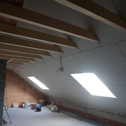 Trockenbau mit Dachfenstern im Dachgeschoss